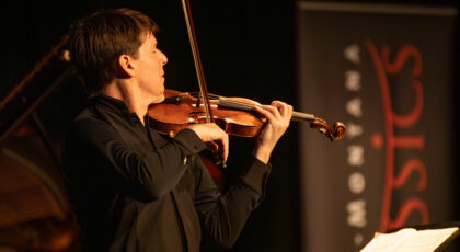 24.02.24_JoshuaBell_ShaiWosner_©CMClassics_ChabLathion_46